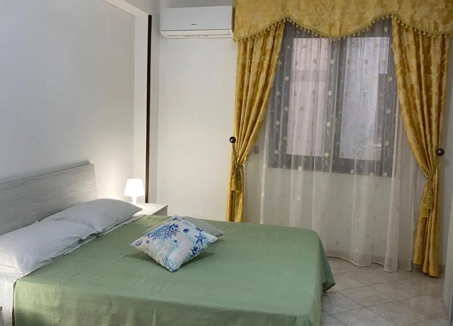 Casa Vacanze Ambra Gioiosa Marea Lejlighed